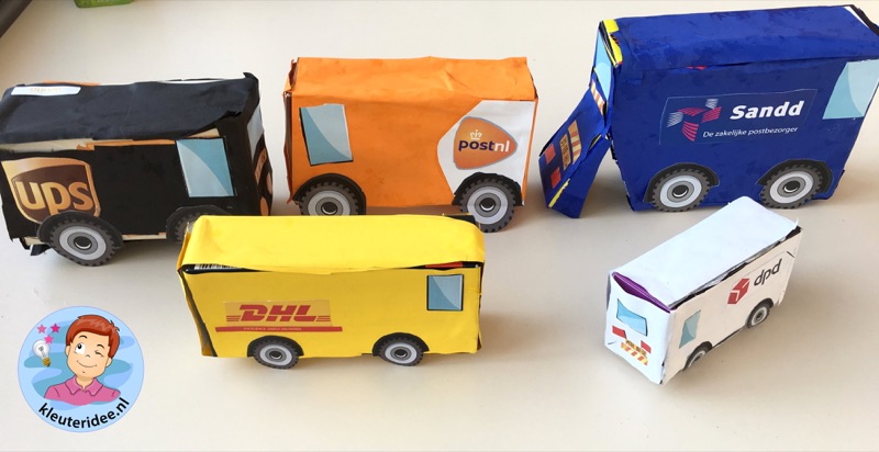 Voorbeeld van Auto's van pakketdiensten knutselen