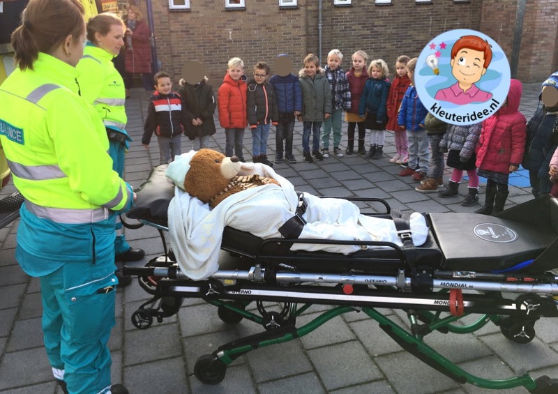 Voorbeeld van Ambulance op school