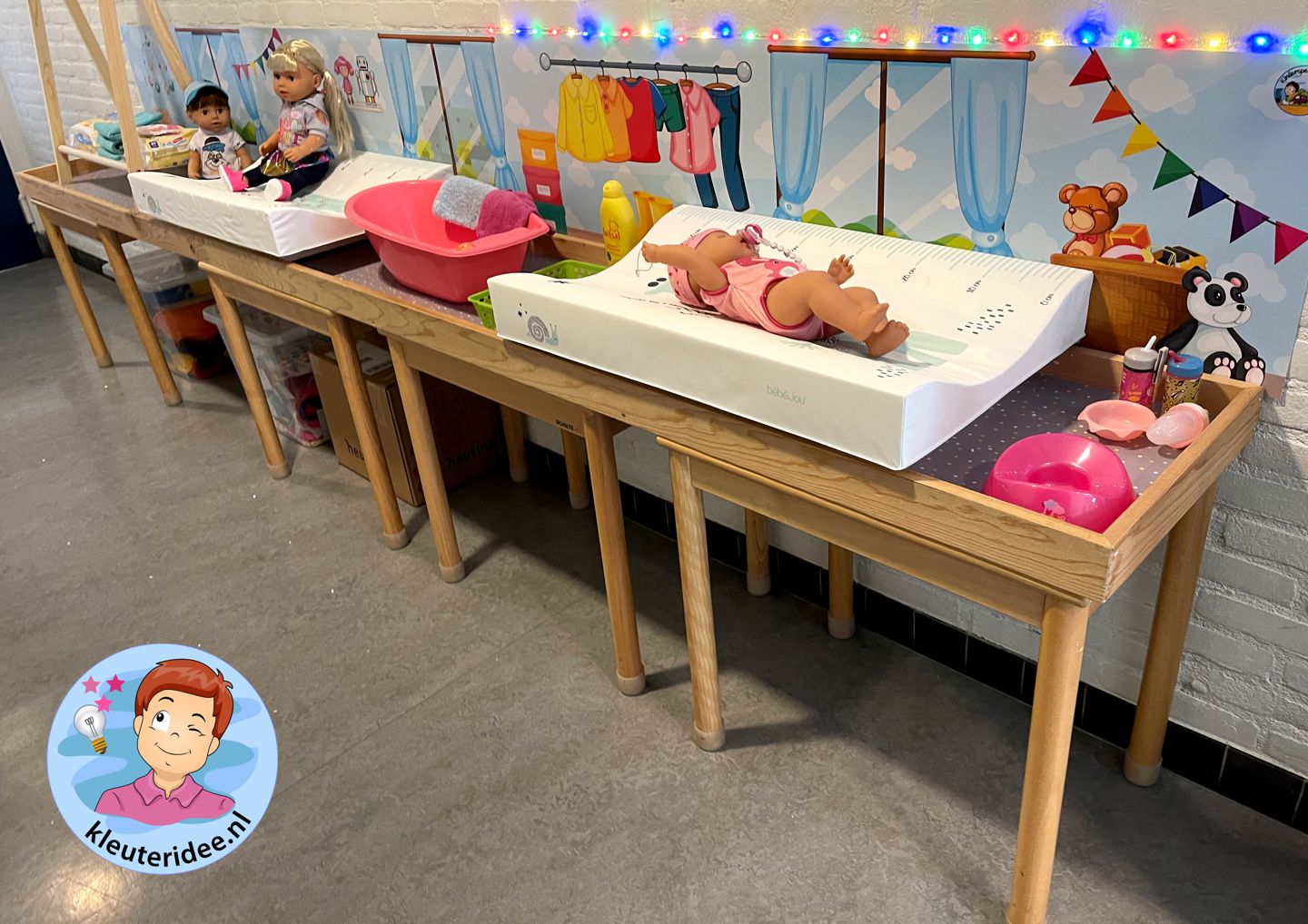 Voorbeeld van Themahoek: De Waslijn & Speeltafel Babykleertjes Wassen
