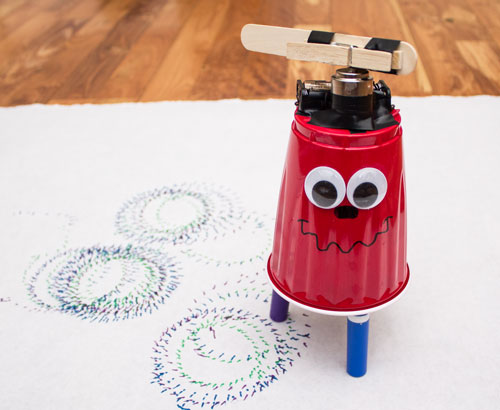 Scribbling Drawbot: Excentrische Trillingen, Rotatiebalans & Generatieve Kunst