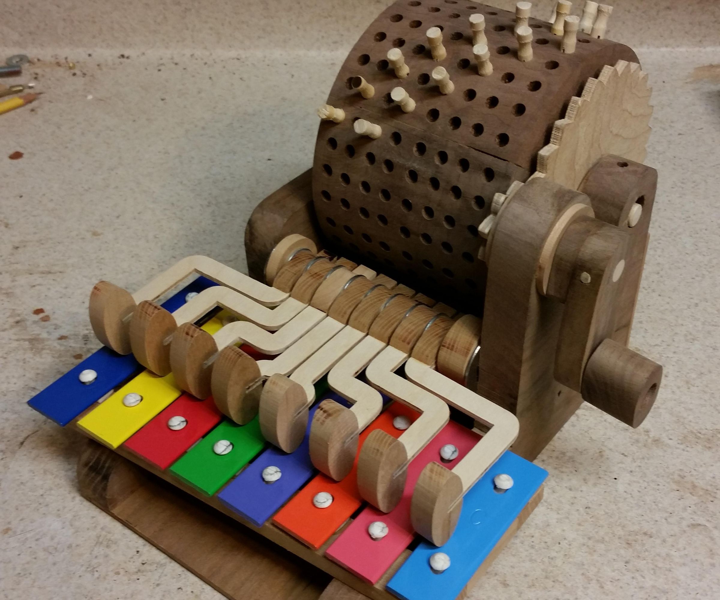 Akoestische Klankmachines: Roterende Nokken, Snaren & Slagritmes