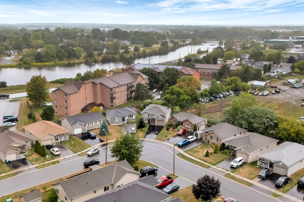 1-43 Follwell Cr Belleville, ON