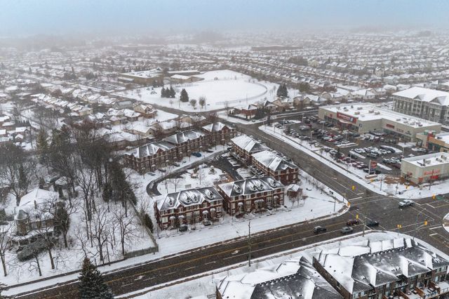 1-571 Longworth Ave Clarington, ON
