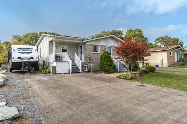 4-142 Ontario St Brighton, ON