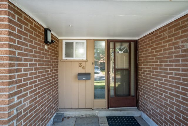 1310 Fieldlight Blvd Pickering, ON-4