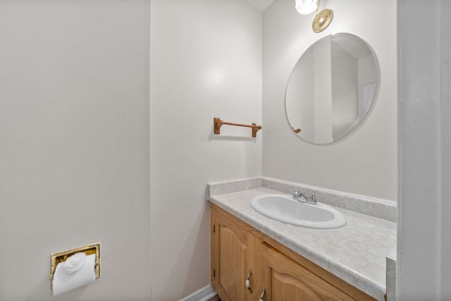 1310 Fieldlight Blvd Pickering, ON-8