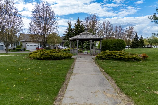 10-796 Prince of Wales Dr PEC, ON