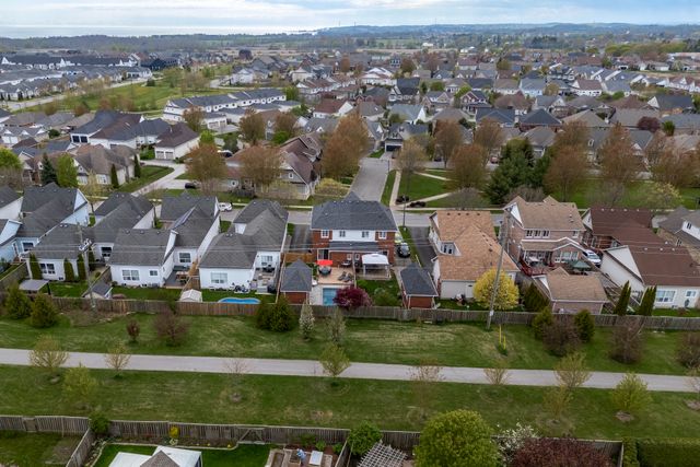 8-796 Prince of Wales Dr PEC, ON