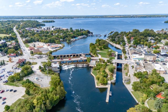 7-124 Colborne St Fenelon Falls, ON