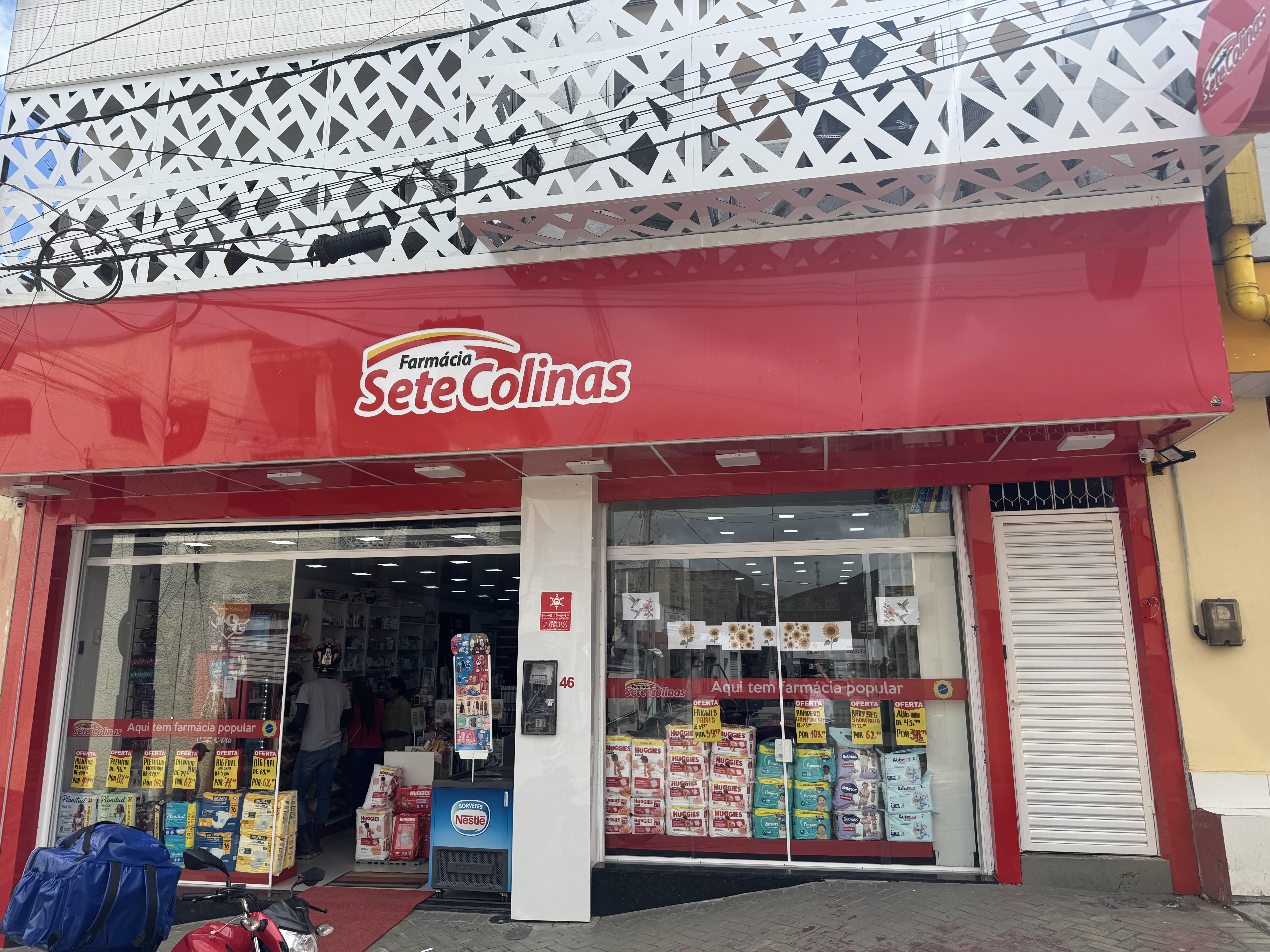 Fachada da Farmácia Sete Colinas