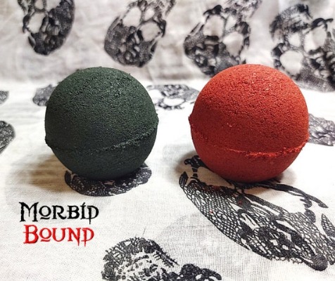 NO MESS Dark Night & Vampire's Blood Bath Bomb Set  | Etsy