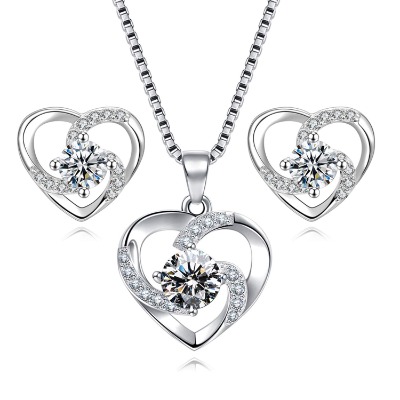 Women's Heart Jewellery Set 925 Sterling Silver Necklace and Earrings Sets Cubic Zirconia Heart Pendant with 45cm Box Chain Present Package