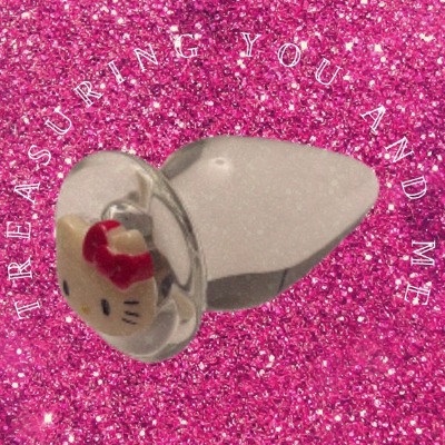 Hello Kitty Glass Plug 
