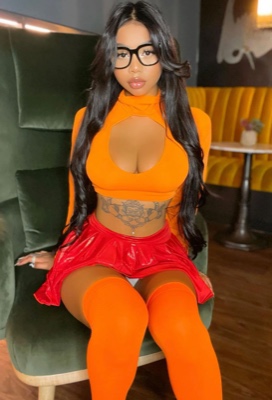 Mystery Babe 5 Piece Costume Set - Orange | 2X/3X