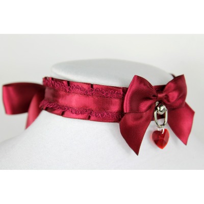 Burgundy Lace Pleated Collar