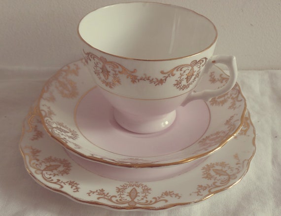 Very Pretty Vintage Tea Set Fine Bone China Baby Pink Tea Set | Etsy UK