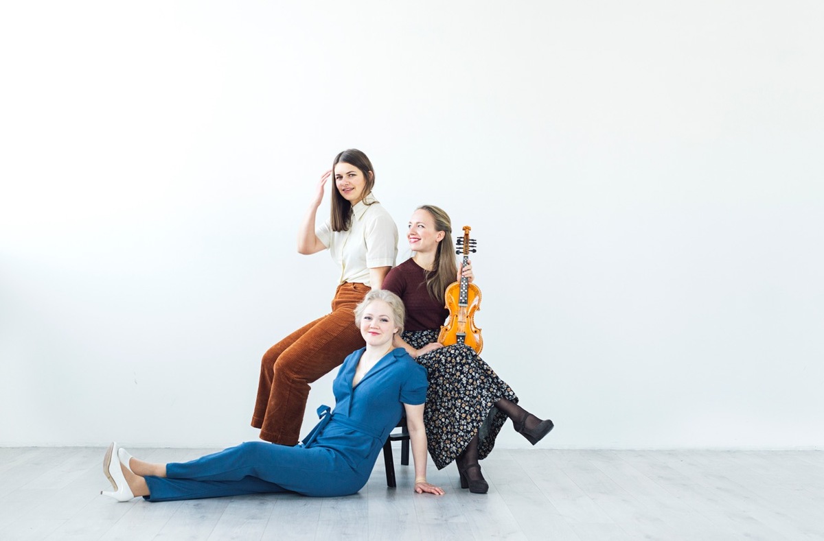 FOLK PÅ BACKES - Konsert med Raabygg