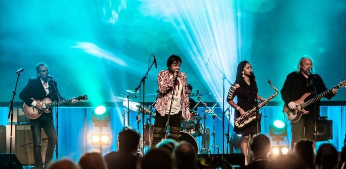 Tribute to David Bowie - Scary Monsters feat. Lady Albatross