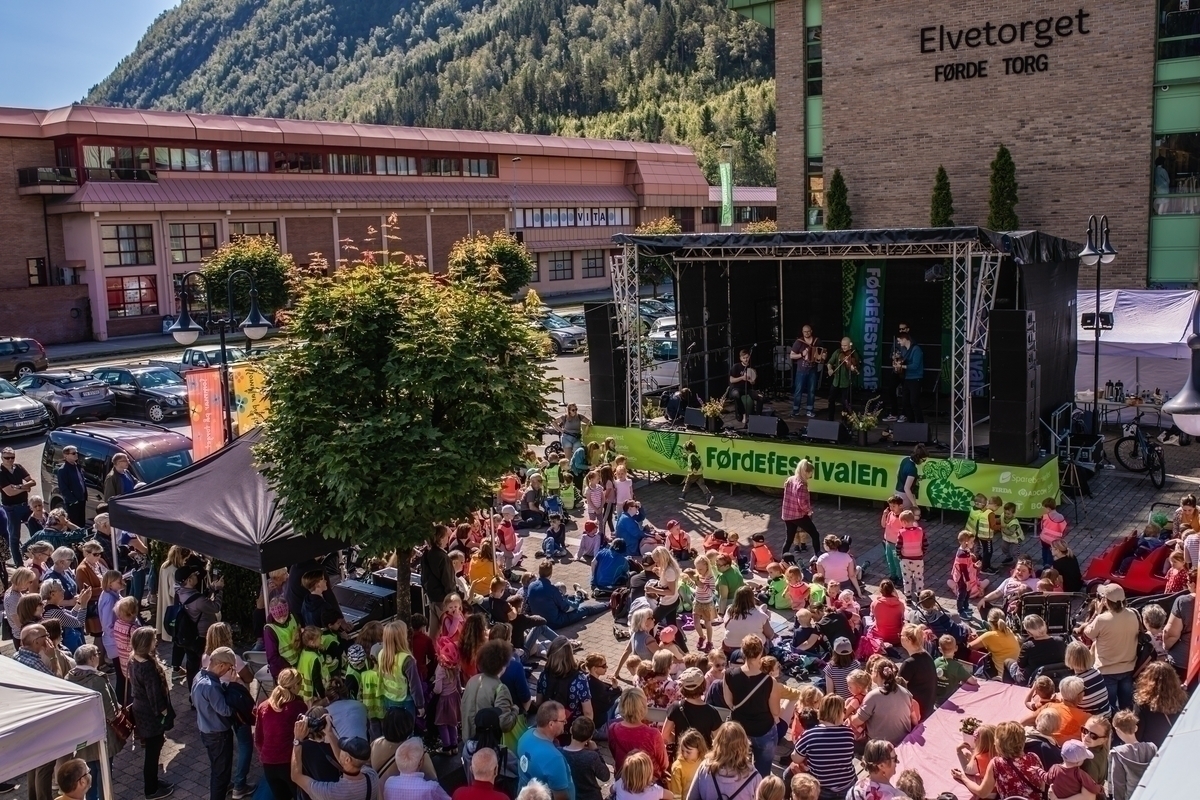 Musikk i sentrum | fredag