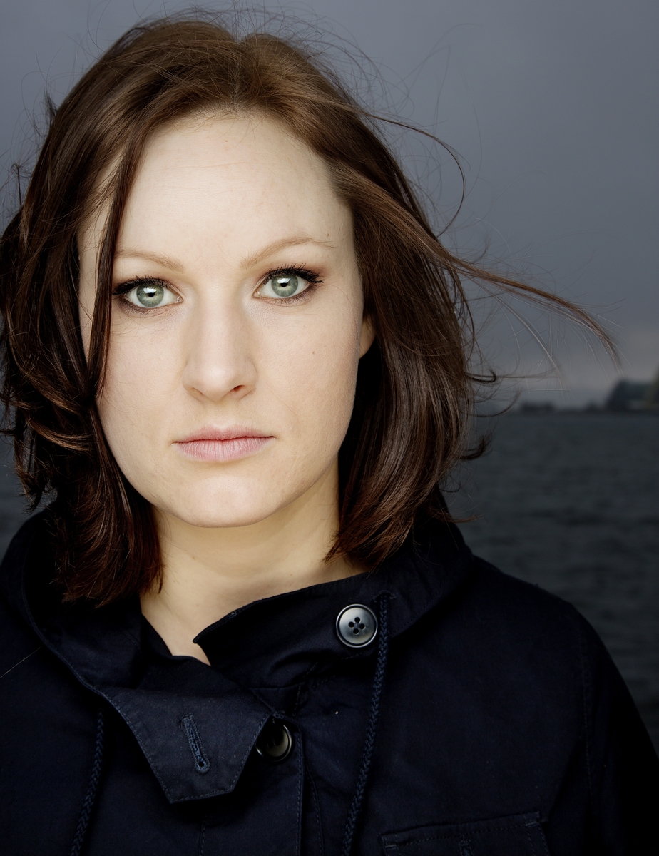 DEI SJU DØRENE 2109