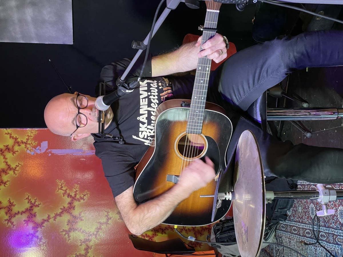 MAGNE RØSTBØ med irsk på Akust lørd på House of Blues lørd 3 juni kl 16-18☀️😀Velkommen!