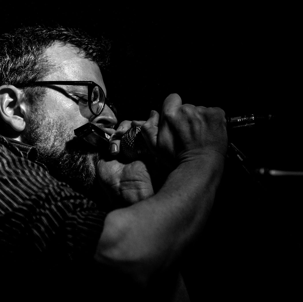 SOMMERFOLK på Backes . Tor Arve Barøy spiller Dylan