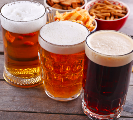 Juleølsmaking med dommerskjema og åresalg