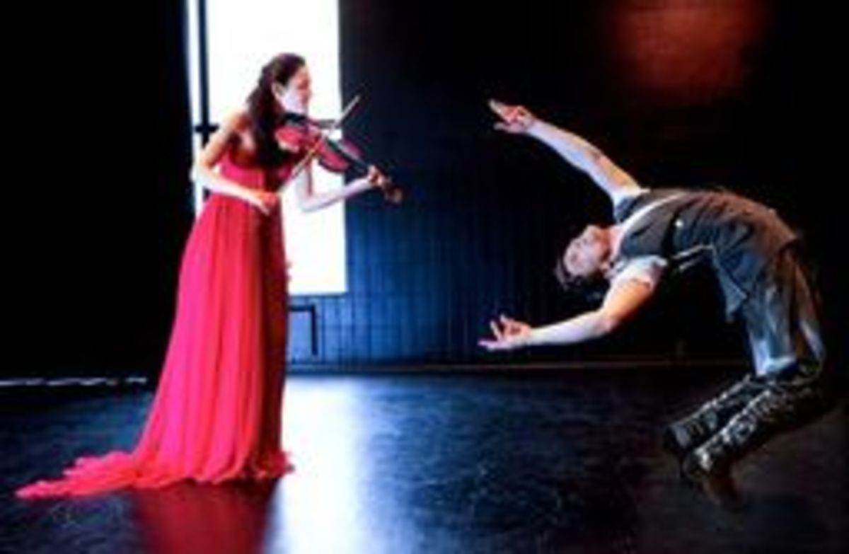 Musikk i Sentrum - Dansekonserten «YR», Ragnhild Hemsing (fiolin, hardingfele), Hallgrim Hansegård (dans/koreografi), Tor Espen Aspaas (klaver)