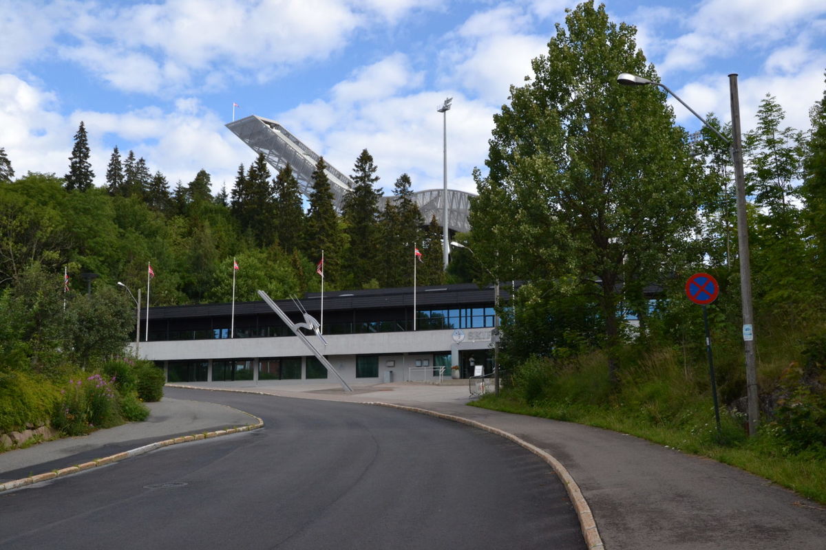 Nordmarka Runde Day 1: Holmenkollen - Sognsvann - Maridalsvannet - Barlindasen - Fjellvang