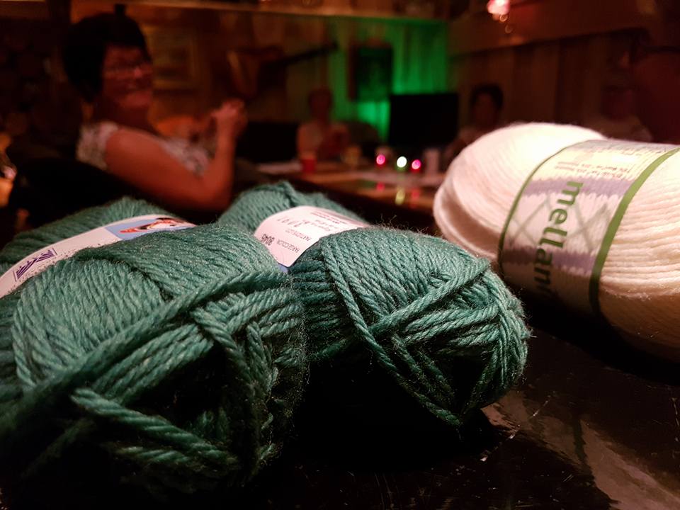 Strikkekveld på Ogna Scene