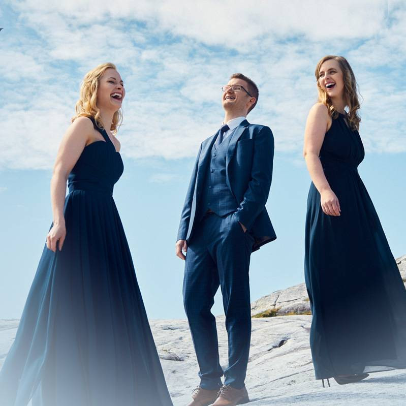 Mellom - Fredrikshalds teater