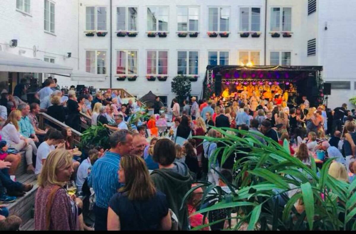 Prime Time SommerShow 2025 i BAKgården Sandvika