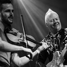 Gunslingers Byscenen : ny-musikk releasefest