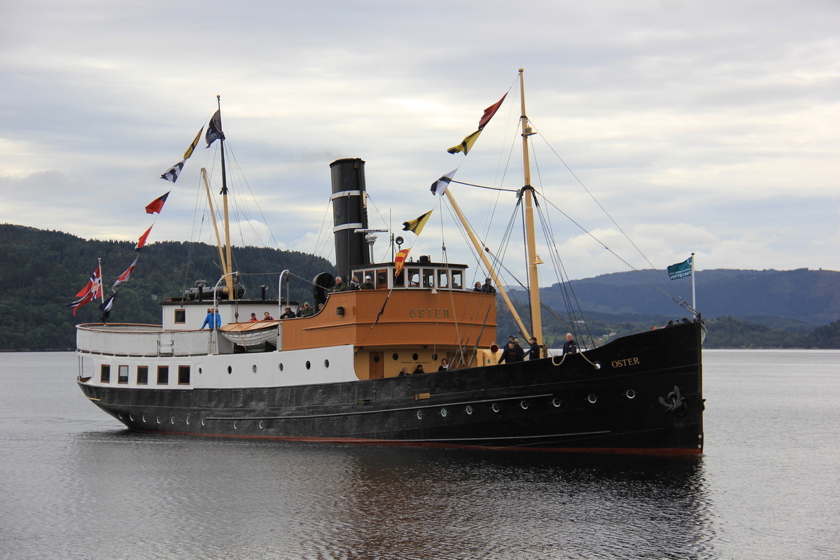 Søndag 14. juli Lygra og Sletta