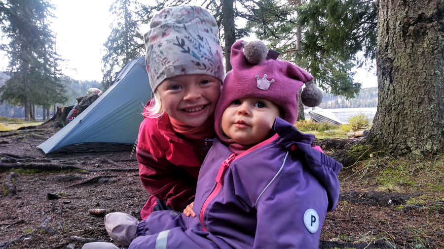 Mina og lillesøster Olava