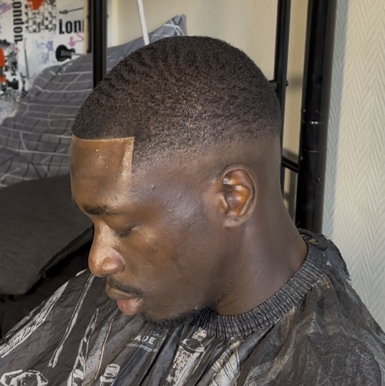 COUPE / CONTOURS (DÉPLACEMENT )