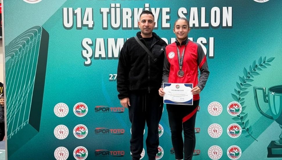 Azra Avcı, Türkiye U14 Salon Atletizm Şampiyonası'nda 4. oldu