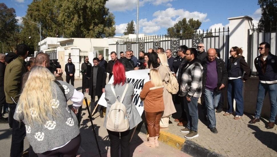 KTOEÖS'ten Eylem: Kıbrıslı Türkler Eşit Ortaklık Hakkını Kaybediyor