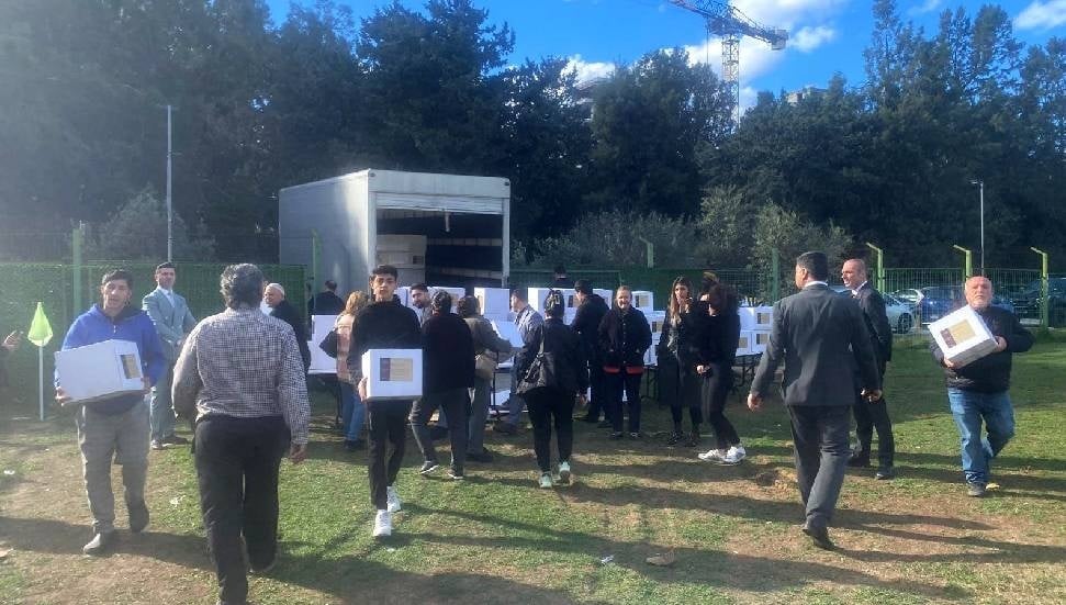 Halilcan Demirezen'den örnek yardım: 3 bin koli dağıtıldı