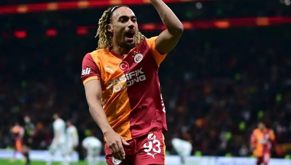Galatasaray, Alanyaspor'u 3-1 Yenerek Liderliğini Korudu
