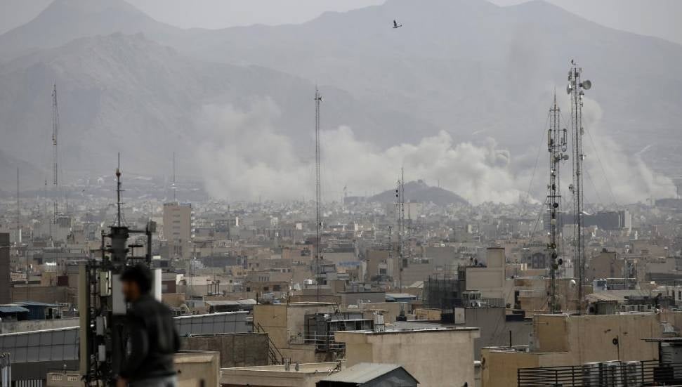 İran'ın Mehran kentinde bombalı saldırı: 22 ölü, 21 yaralı