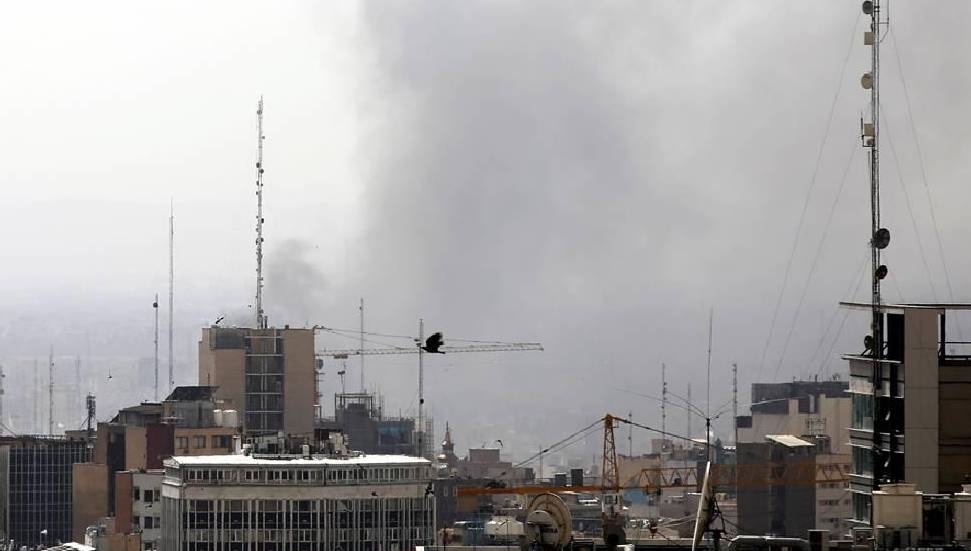 Tahran'da Patlamalar ve Savaş Uçakları: Yeni Saldırı Dalgası