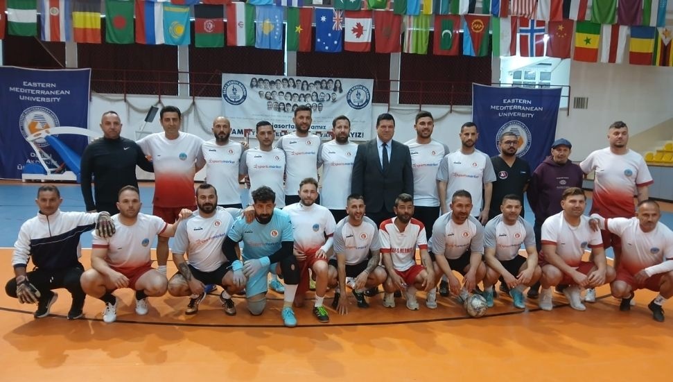 Yeniboğaziçi Belediyesi, Belediyeler Arası Futsal Turnuvası'nı Kazandı