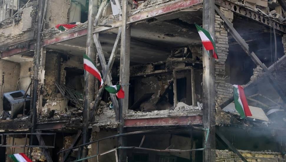 Tahran'da ABD-İsrail Saldırılarıyla Yıkım Derinleşiyor