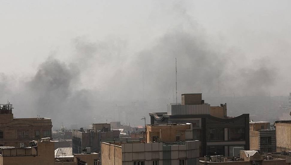 İran'ın Şiraz Kentine Yapılan Saldırılarda 20 Sivil Hayatını Kaybetti