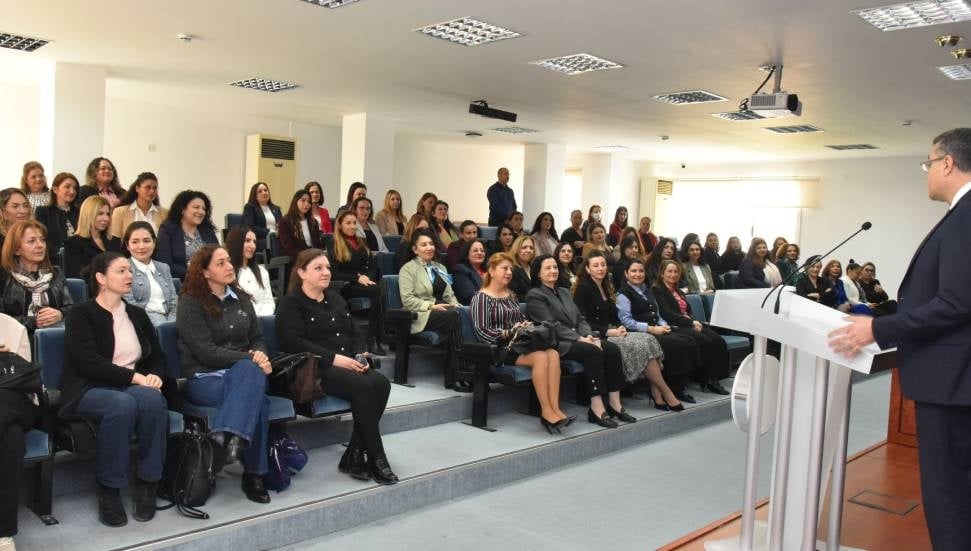Dışişleri Bakanlığı'nda Kadınlar Günü Kutlaması: Lakadamyalı Hediyeler Verdi
