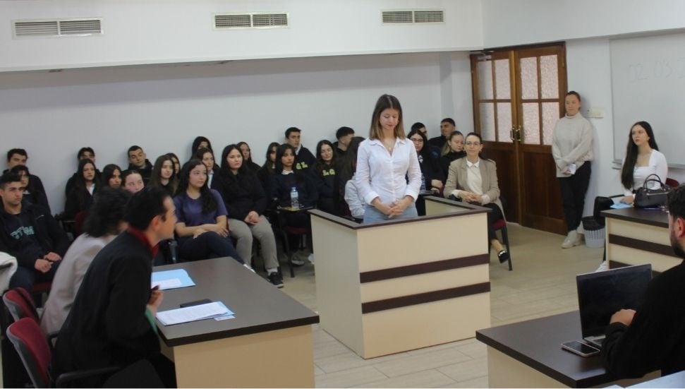 DAÜ'de Lise Son Sınıf Öğrencileri için Atölye Çalışmaları Başladı