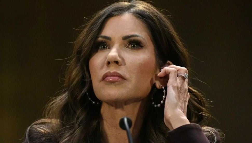 Donald Trump, İç Güvenlik Bakanı Kristi Noem'i Görevden Aldı