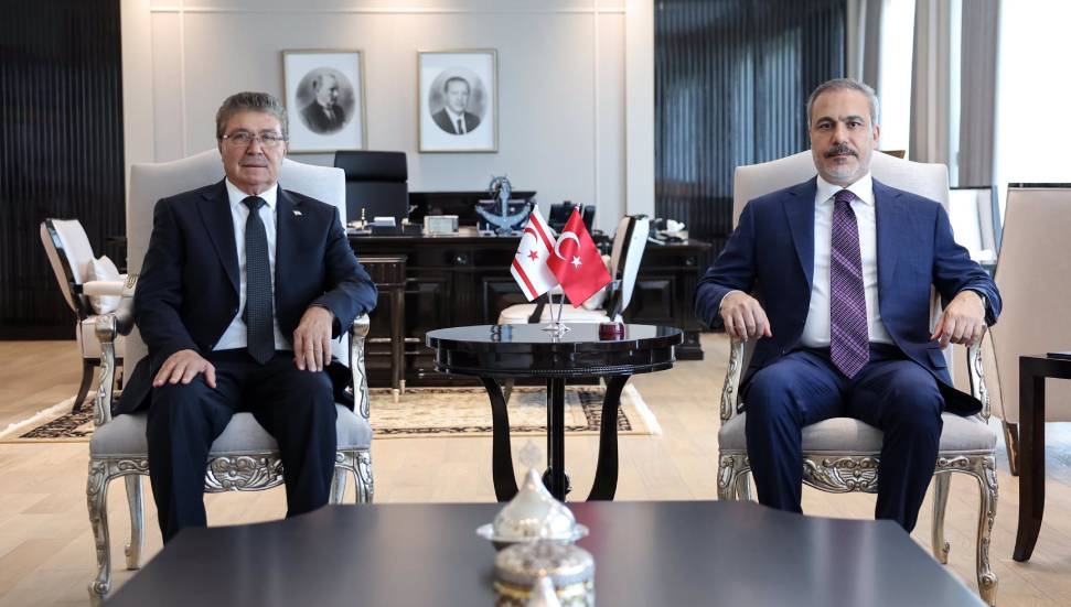 Ünal Üstel'den Hakan Fidan'a Teşekkür: Türkiye, Geleceğimizin Teminatı