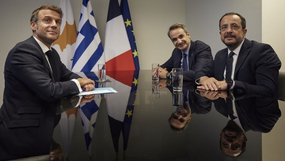 Macron ve Miçotakis, Güney Kıbrıs'ı Ziyaret Edecekler
